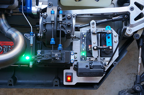 Losi 5ive T - Duel Servo Mount