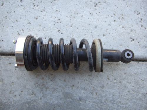 Nissan Titan 2" Leveling Kit: Strut with NCD spacer